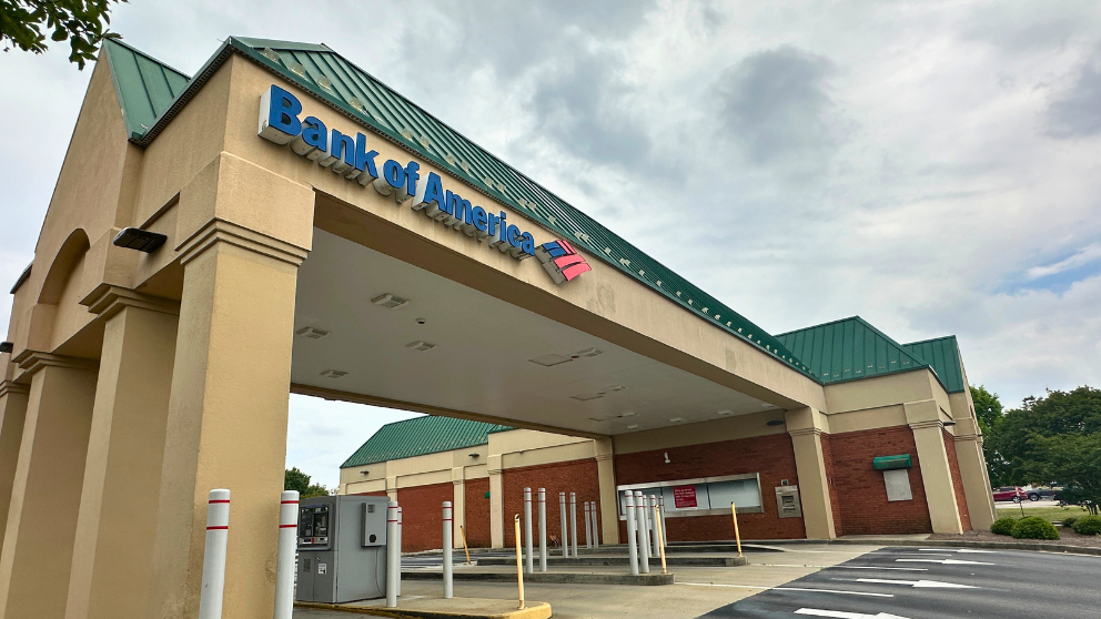 Retail Development in Columbia, South Carolina featuring a photo of Timmons Group's Bank of America project. There's a link embedded in the image that goes to Timmons Group's Bank of America project page.